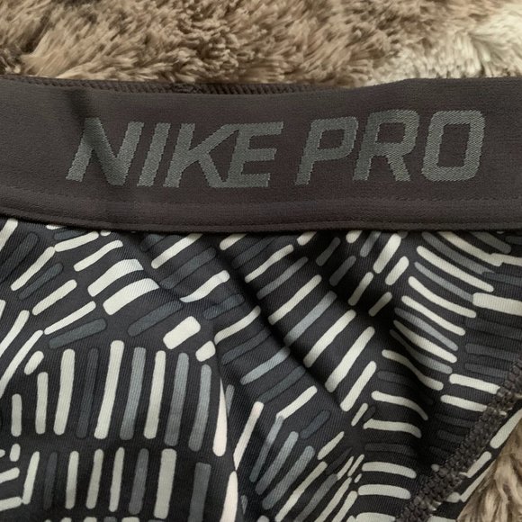 Nike Pro Hypercool Leggings - Picture 4 of 8